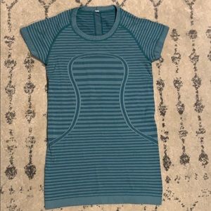 LULULEMON TECH SHORT SLEEVE TSHIRT